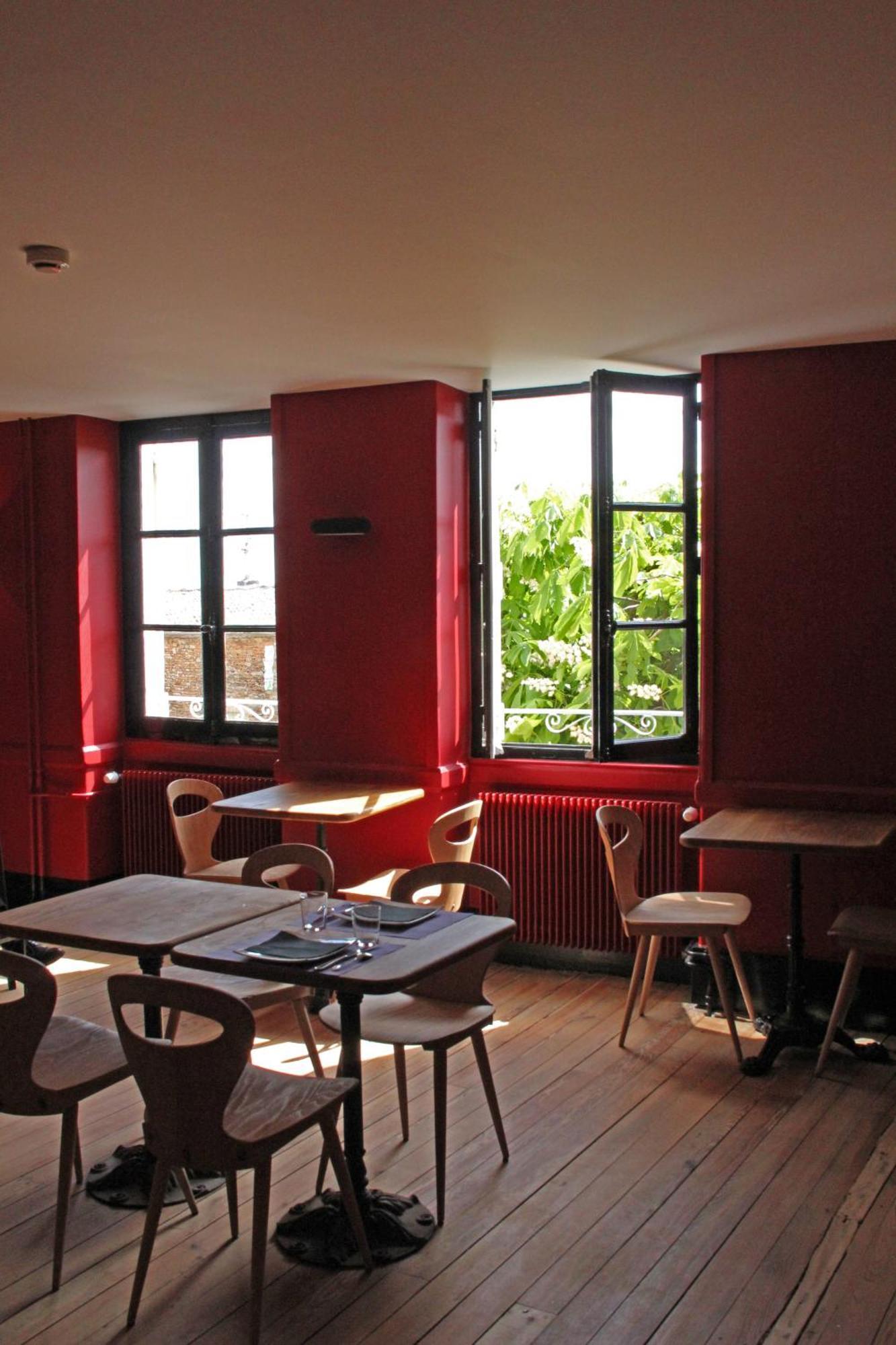 Hotel Courtille De Solutre ภายนอก รูปภาพ